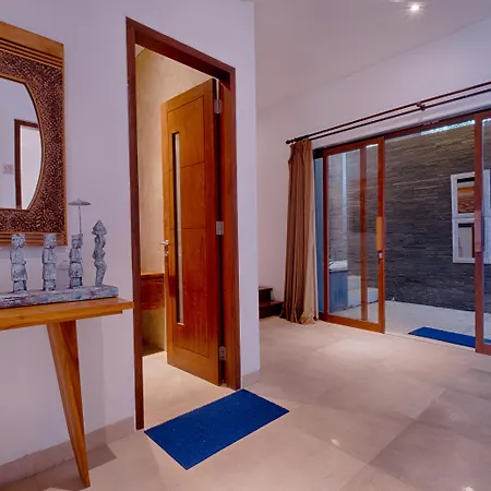 Kutus Kutus Keramas Villa